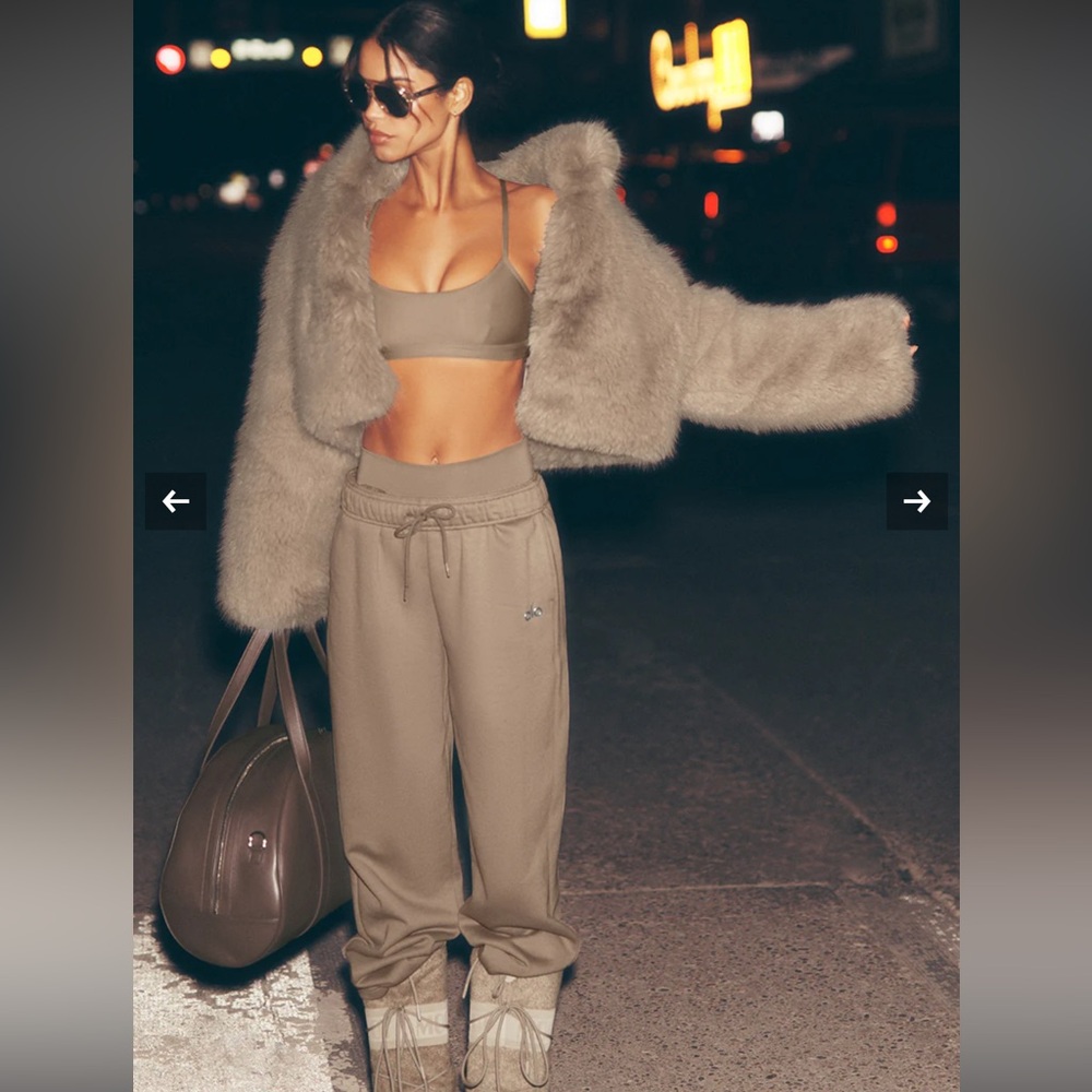 ALO Yoga Beige Joggers